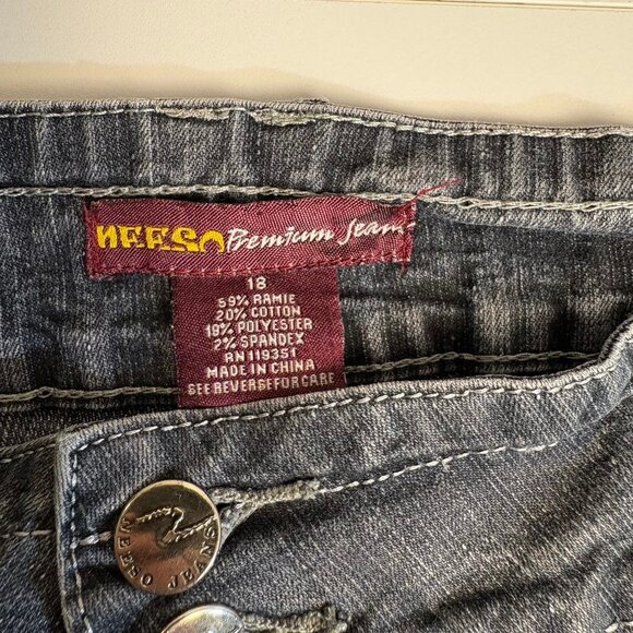 ✨ Neeso Premium Straight Leg Jeans – Size 18 ✨ - Picture 8 of 12